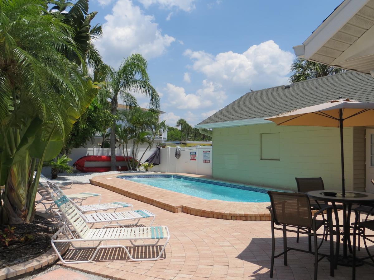 Seabreeze At Anna Maria Island Inn Bradenton Beach Exterior photo